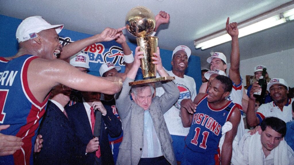 Detroit Pistons - Puntero