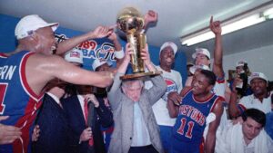 Detroit Pistons - Puntero