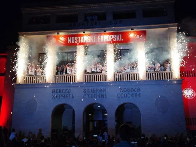 Mostar - Puntero