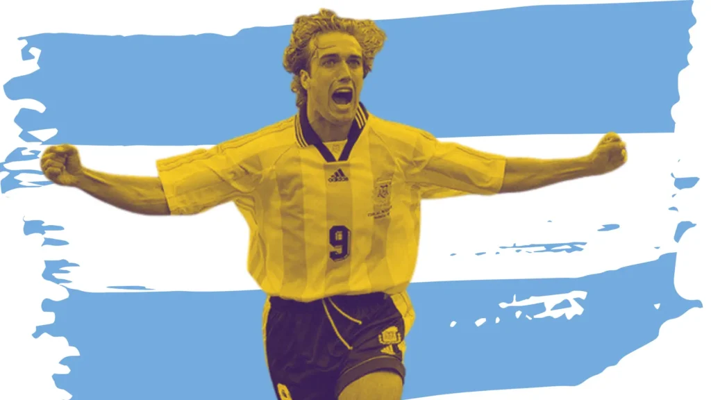 Gabriel Batistuta è stato uno degli attaccanti più forti e decisivi della Serie A a cavallo tra gli anni '90 e '00.